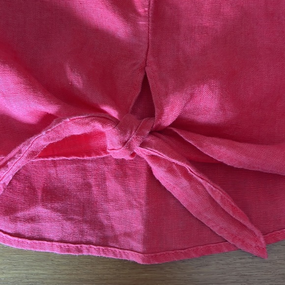 Ellen Tracy Short Sleeve Shirt, 100% Linen, Tie Front & Key Hole Accent,… - Picture 14 of 15